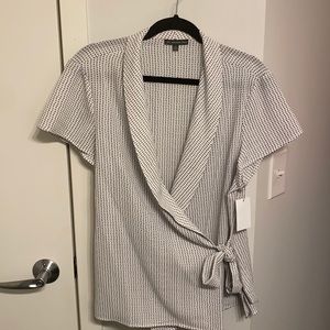NWT Adrianna Papell Tie shirt - Size XL